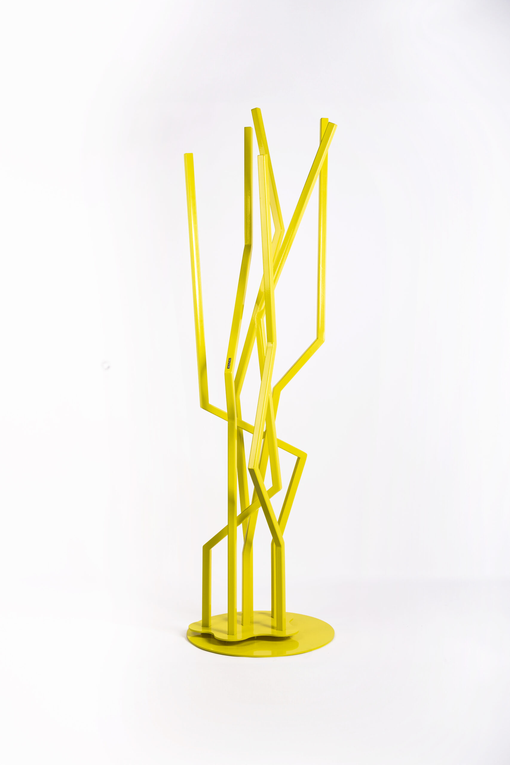 wieszak rayo, metalowy, nowoczesny , autorski projekt mazini design, polska manufaktura